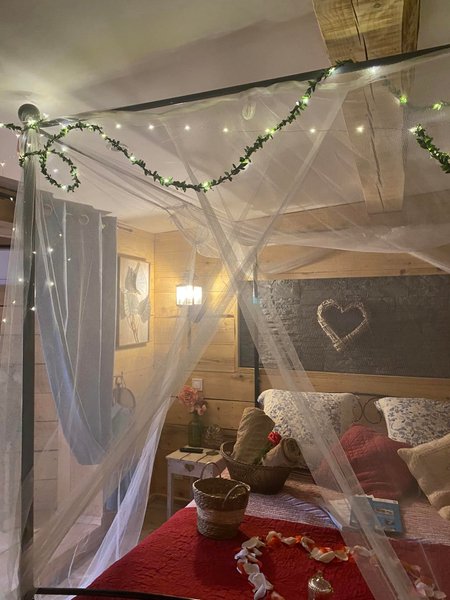 Hébergement AbracadaRoom : Suite inoubliable & SPA - Image 3