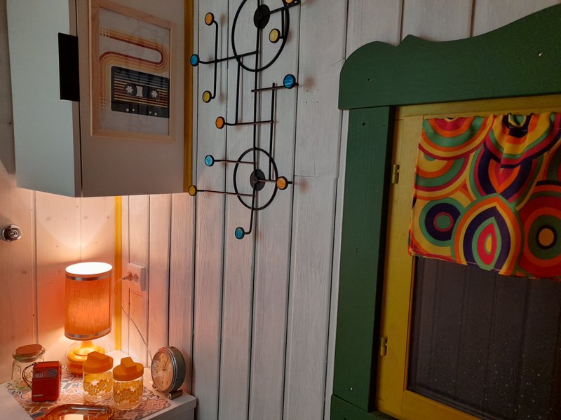 Hébergement AbracadaRoom : La Roulotte Rétro 70/80 - Image 5