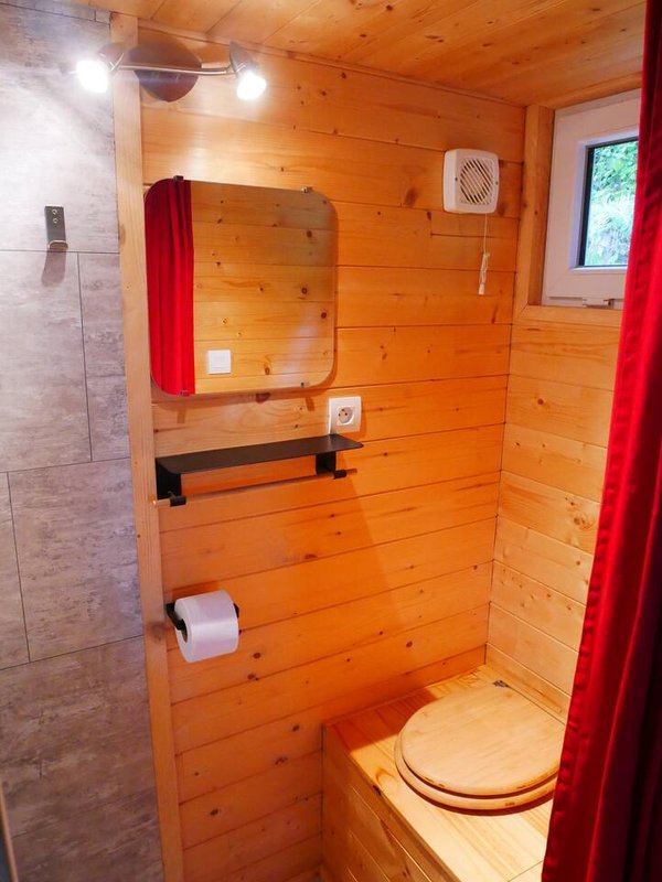 Tiny en pleine nature pour se ressourcer à St-Symphorien-De-Mahun (10)