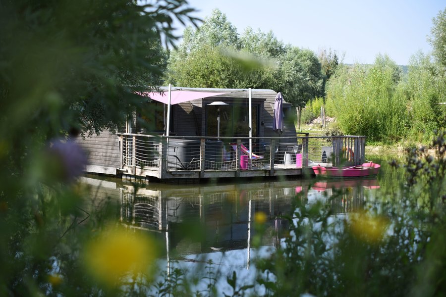 Hébergement AbracadaRoom : Lodge Duo Flottant Les Preuses Spa et sauna privé - Image 1