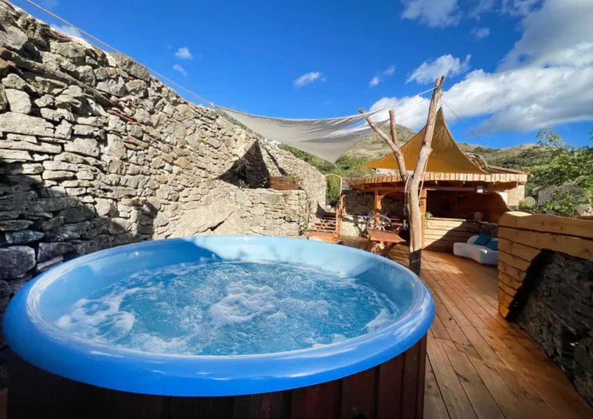 Hébergement AbracadaRoom : La Yourte Nature et sa vue panoramique - Image 2