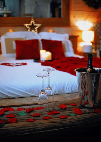 Hébergement AbracadaRoom : Chalet romantique,SPA, CINÉMA, 5 min centre - Image 4