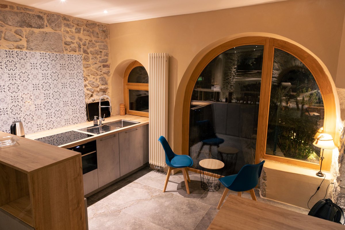 La Chapelle-Moulin & SPA - Nuit romantique "dans une cascade" à Bourg-Argental (26)