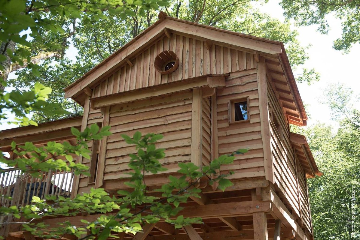 décoration extérieure-cabane dans les arbres-séjour insolite en famille-centre-abracadaroom