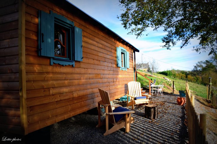 Hébergement AbracadaRoom : La Roulotte qui chuchote &spa - Image 2