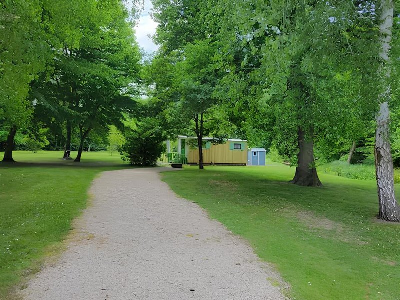 Hébergement AbracadaRoom : La Roulotte au Moulin de la Fontaine & Spa - Image 1