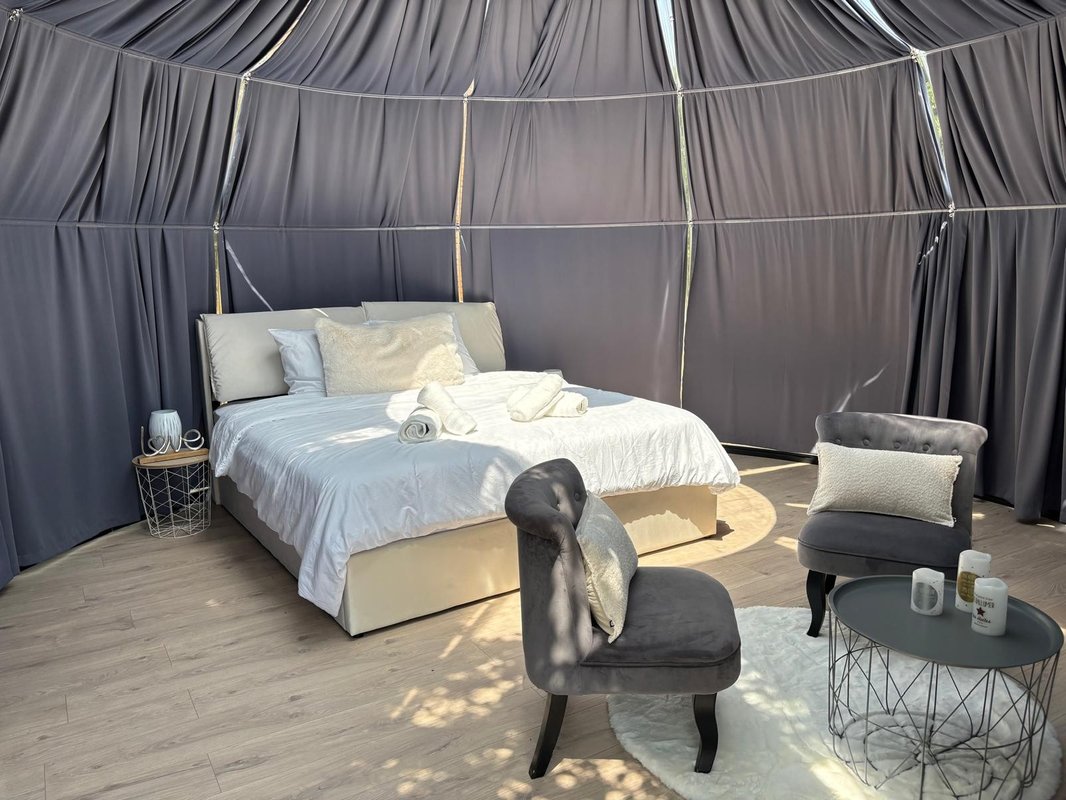 La Bulle StélléA SPA Privatif, Domaine CollinéA en Drôme Des Collines à Bathernay (6)