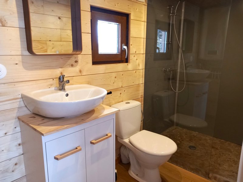 Hébergement AbracadaRoom : Cabane de la Forêt au bord d'un lac - Image 7