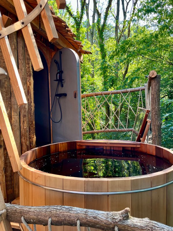Cabane Spa Repaire du Trappeur à St-Léger-Aux-Bois (2)