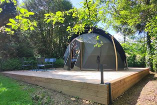 Le Dôme Géodésique - La déconnexion en harmonie avec la nature.