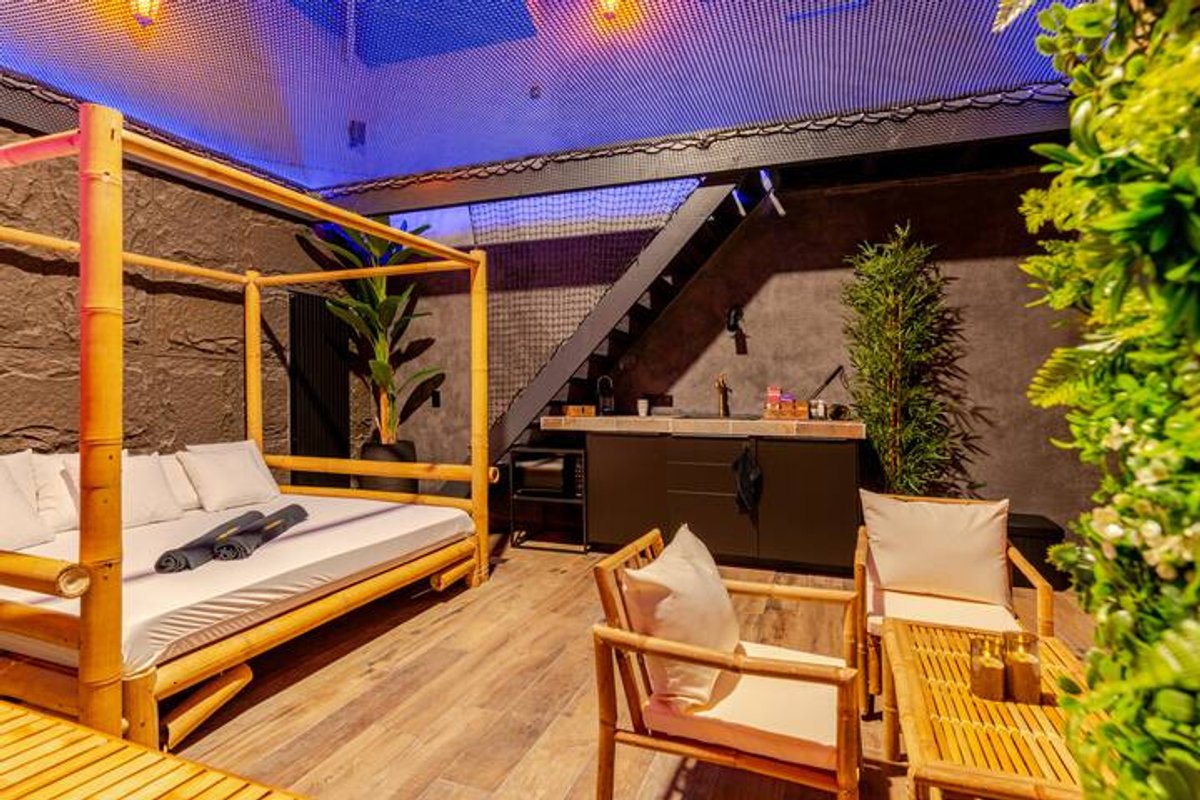 GAÏA • Filet suspendu, spa et suite privative à Manage (16)