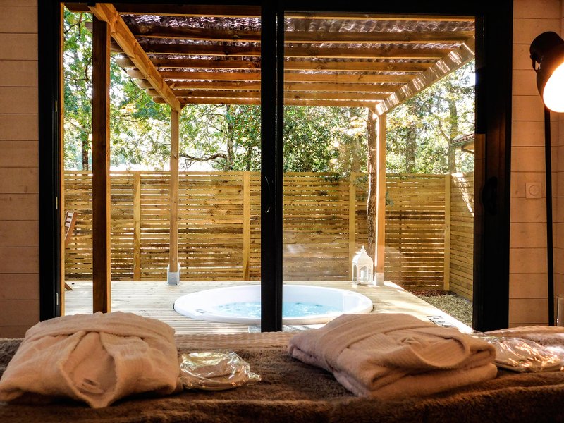 vue_sur_terasse_cabane_lily_haute_en_couleur