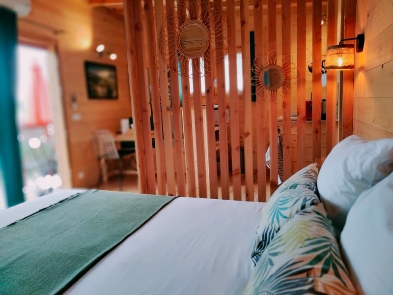 Domaine AbracadaRoom : Les Lodges de la ViaRhôna - Image 11