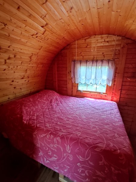 Hébergement AbracadaRoom : Le Tonneau du Nid'Oiselet - au coeur d'une ferme en Provence - Image 5