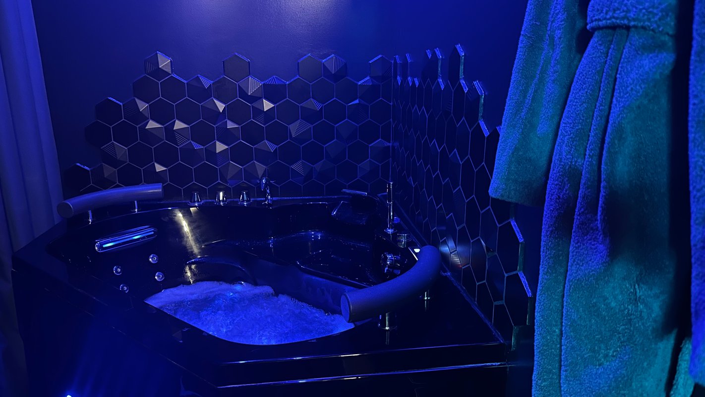 Dormez sous la Lune Bleue – Séjour magique & jeu immersif à Roanne (39)