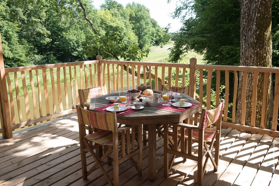 terrasse-cabane dans les arbres-séjour insolite en famille-centre-abracadaroom