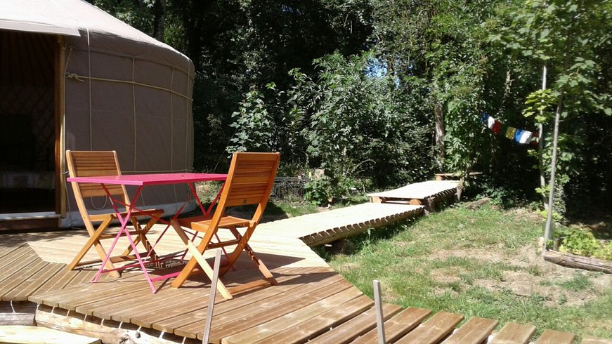 Hébergement AbracadaRoom : Yourte et Verdure - Image 4