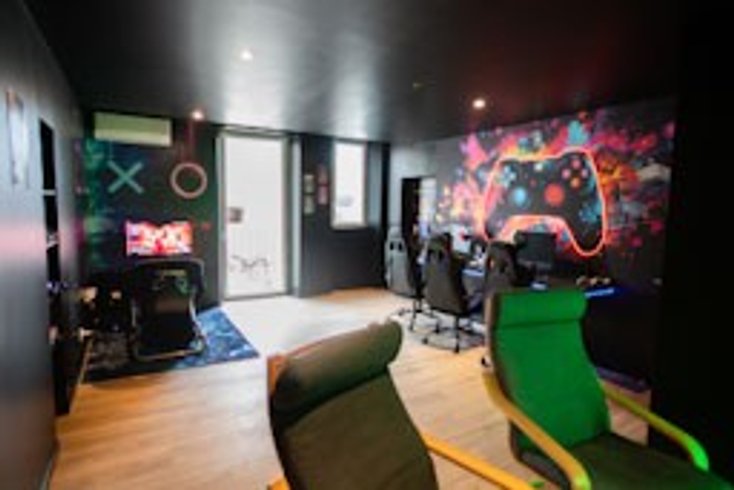 Domaine AbracadaRoom : Arcade & Gaming Lodge - Image 5