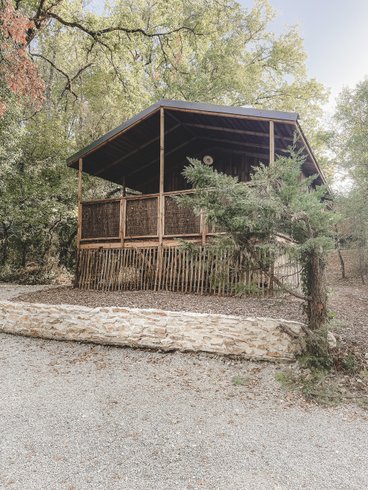 Hébergement AbracadaRoom : Cabane Tèrra - Lodge sur pilotis au cœur de la nature, calme & bien-être, réservé aux adultes • linge & ménage inclus • climatisation réversible • cuisine équipée - Image 18