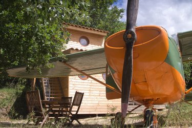 Avion Cessna et sa Tour de Contrôle à Barjac (4)