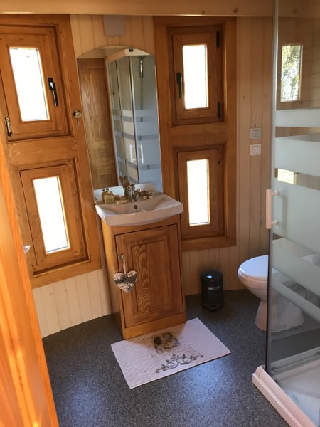 Hébergement AbracadaRoom : Tiny House & Spa - Image 21