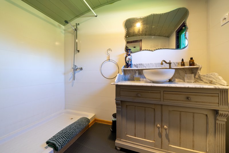 Hébergement AbracadaRoom : Roulotte Marius & Piscine en Provence - Image 14