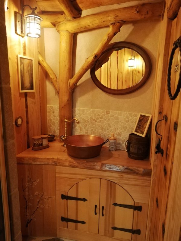 La cabane du Hobbit  des Fadets à Magné (11)