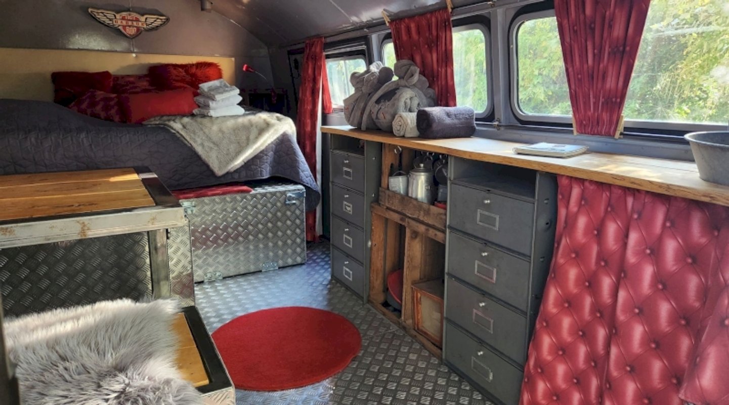 Le Truck-Lodge le 608 - Spa à Saint-Andiol (2)