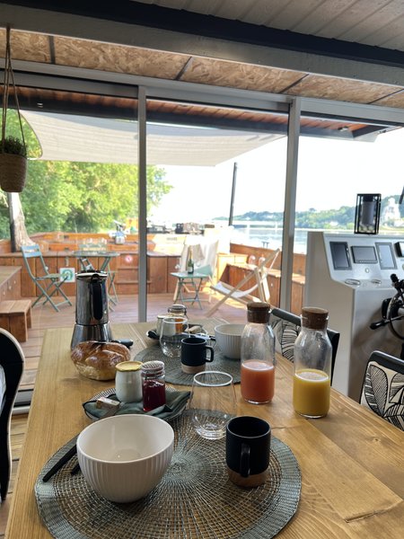 Domaine AbracadaRoom : Entre Nous - La Toue Père et fils - Image 16