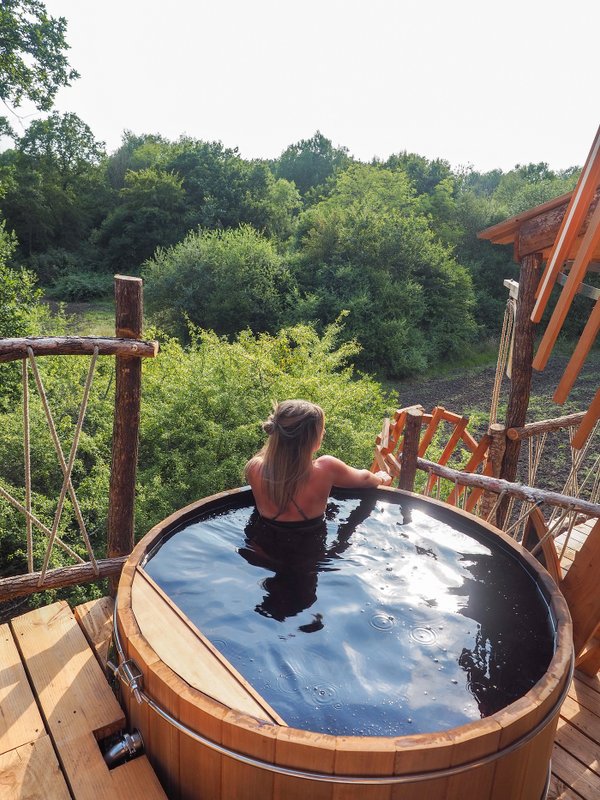 Cabane Spa Repaire du Trappeur à St-Léger-Aux-Bois (12)