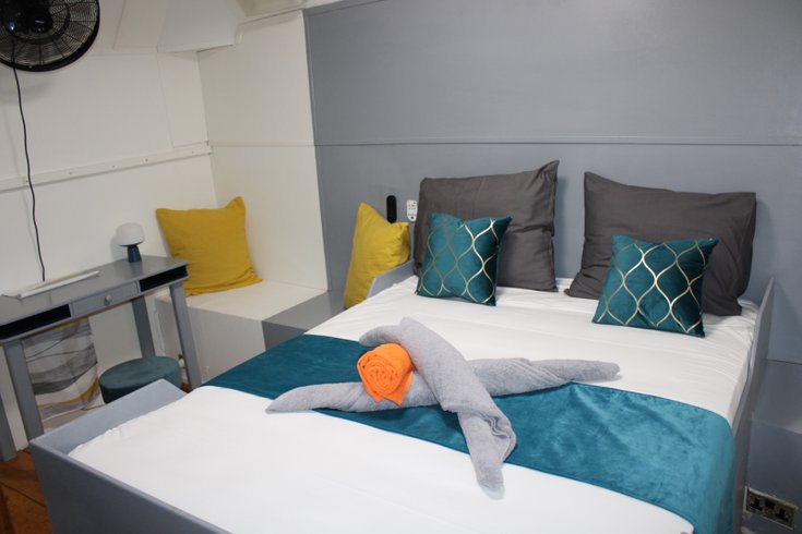 Domaine AbracadaRoom : Bateau Independence - Bed & breakfast - Image 9