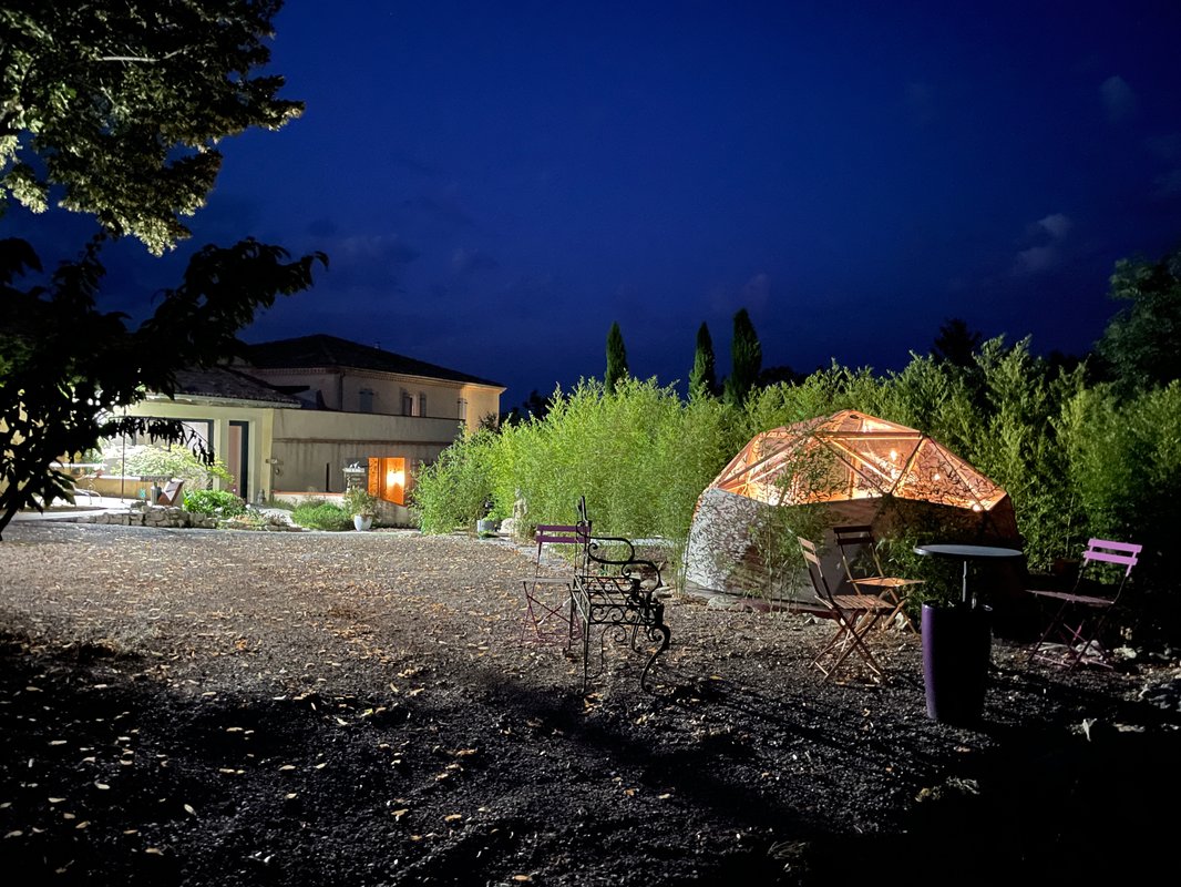 L'appartement & spa sous dôme à Grazac (1)