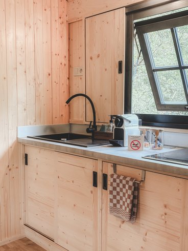 Hébergement AbracadaRoom : Cabane Aiga - Lodge sur pilotis au cœur de la nature, calme & bien-être, réservé aux adultes • linge & ménage inclus • climatisation réversible • cuisine équipée - Image 18
