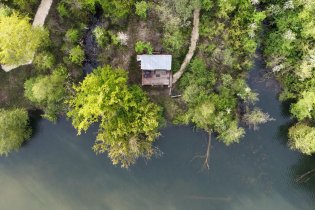 Proche provins tiny house au bord de l’eau · forêt