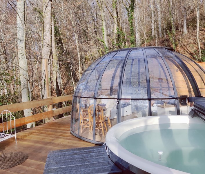 Hébergement AbracadaRoom : Le Dôme Transparent & son spa - Image 1