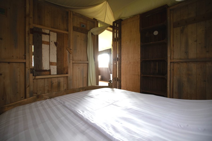 Hébergement AbracadaRoom : Lodge 1 champêtre avec douche privée extérieure - Image 7