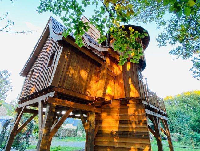 Hébergement AbracadaRoom : Le Repaire du dragon, château féérique avec SPA - Image 32