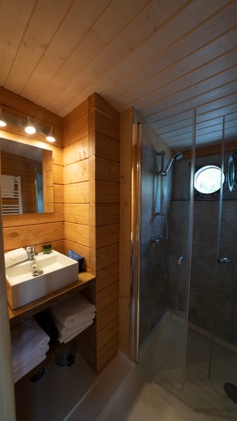 Hébergement AbracadaRoom : Toue cabanée Tribu - Image 11