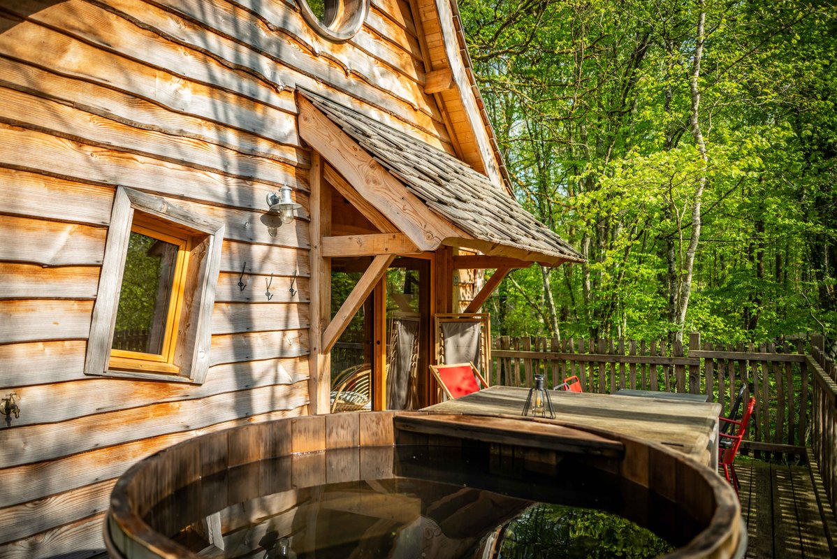 Cabane féérique  Spa - Cigogne noire à Vernois Les Vesvres (7)