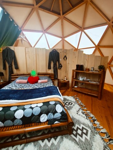 Hébergement AbracadaRoom : N°12 - Voyage Cosmique + SPA privatisable 1h inclus - Image 9