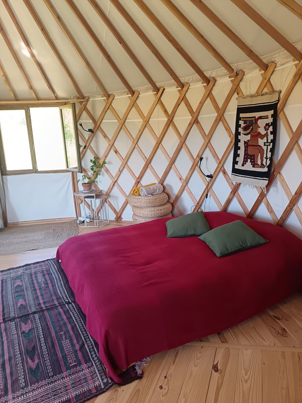Yourte à la ferme des bréguières à Esparron De Pallieres (9)