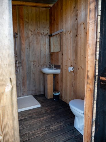 Hébergement AbracadaRoom : Glamping: Our Domes & Their Private Lake - Image 19