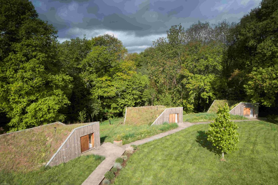 Domaine AbracadaRoom : Les cabanes, autour du tilleul - Image 2