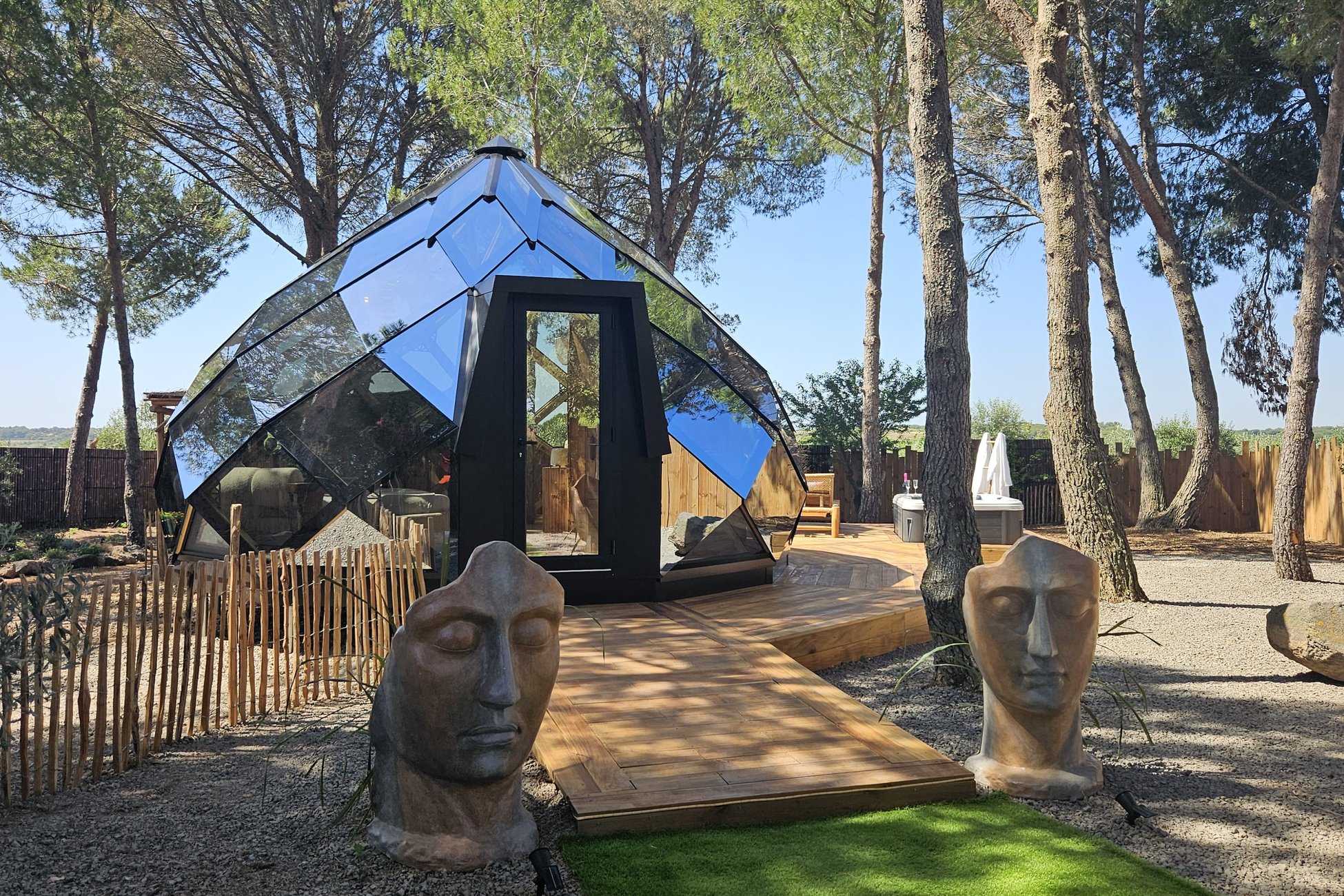 Hébergement UnicStay : Le Diamant des Carals & Spa à Montblanc
