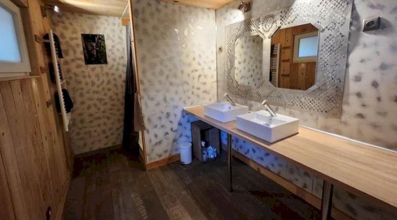 Hébergement AbracadaRoom : Le Truck-Lodge le UNIC OM - Image 10