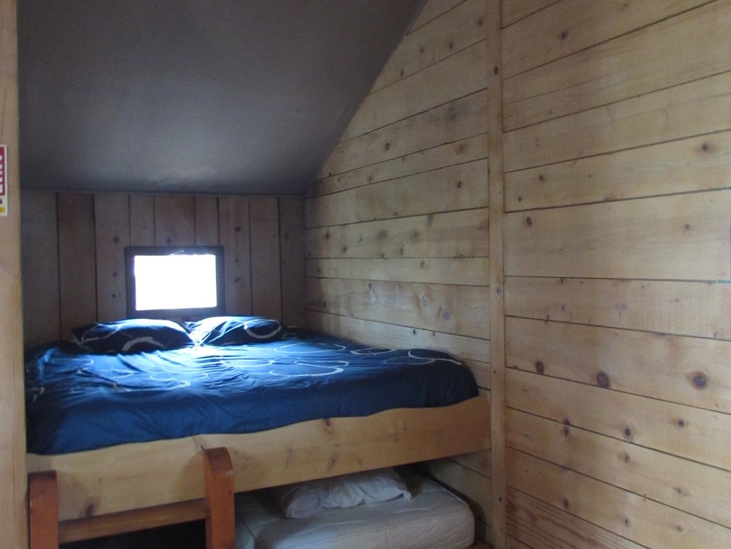Cabane Murmure de Feuilles – Une parenthèse suspendue au cœur de la nature à Saint-Donat-Sur-L'herbasse (15)