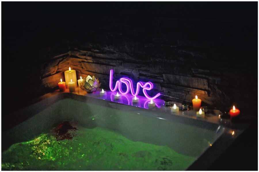 Hébergement AbracadaRoom : La suite 7ième ciel ÉTOILÉ, SPA XXL, 5 min du centre - Image 5