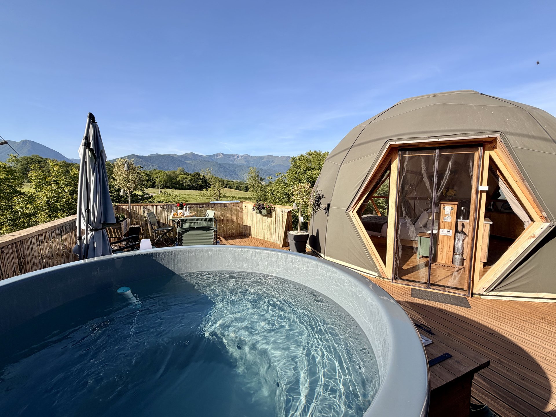 Le dôme avec spa privatif et vue sur les Pyrénées