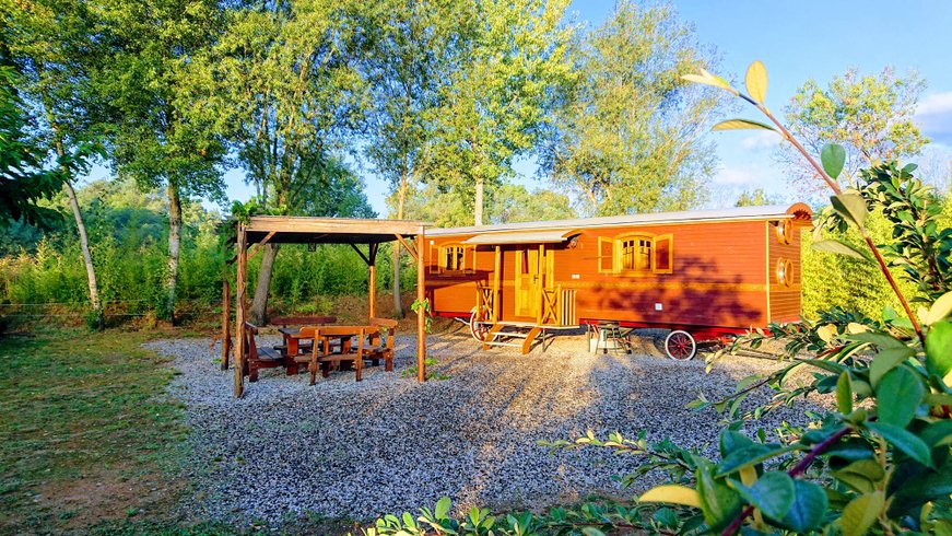 Hébergement AbracadaRoom : Les Roulottes d'Ardèche - Image 1