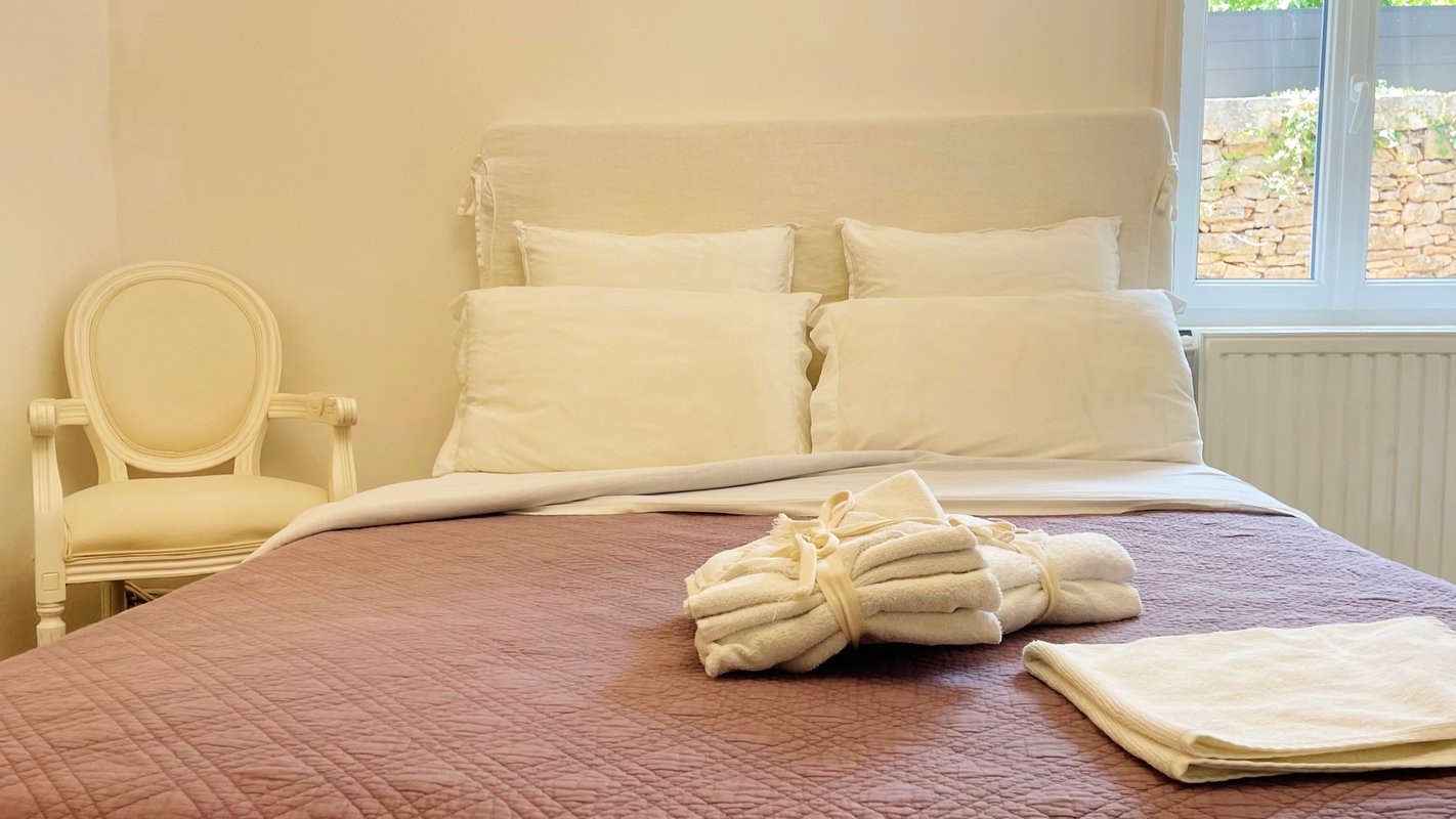 Chambre Lilas à Gabillou (13)
